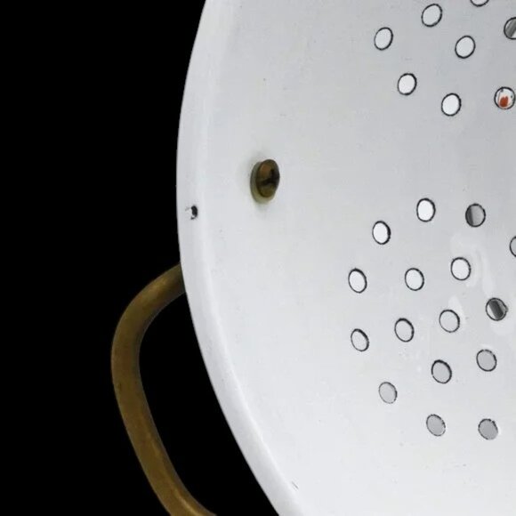 Vintage M. Kamenstein Inc. Colander White Enamel Floral Brass Handles - Picture 12 of 12